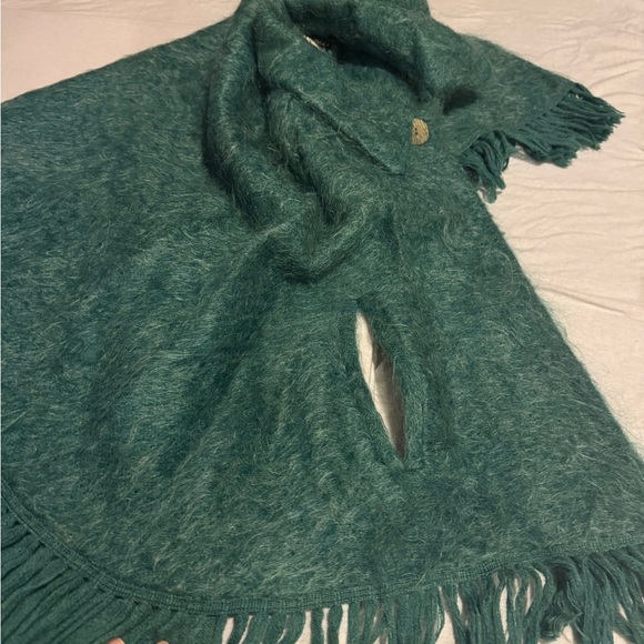 Elegant Teal Fringe Poncho and Skirt Set - Picture 2 of 9